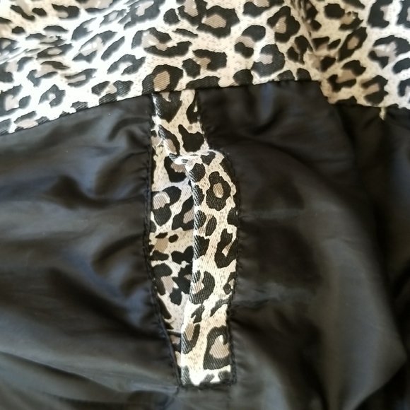 Leopard Print Trench Coat - Picture 8 of 11